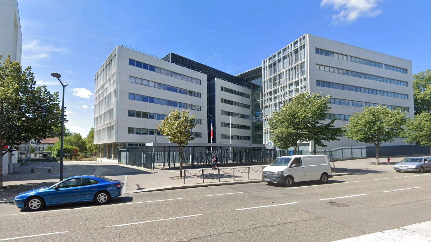 Lycée-Confluent-C1_Vue-rue